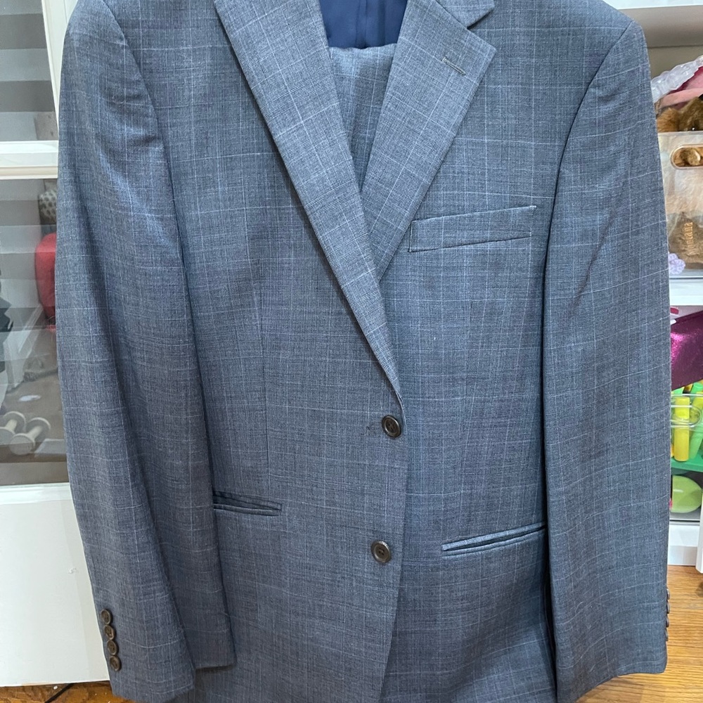 Lauren Ralph Lauren Gray Sport Coat with Classic Notched Lapels